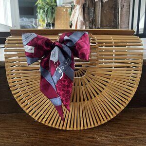 Coach scarf pink burgundy blue wicker wooden wood bag purse